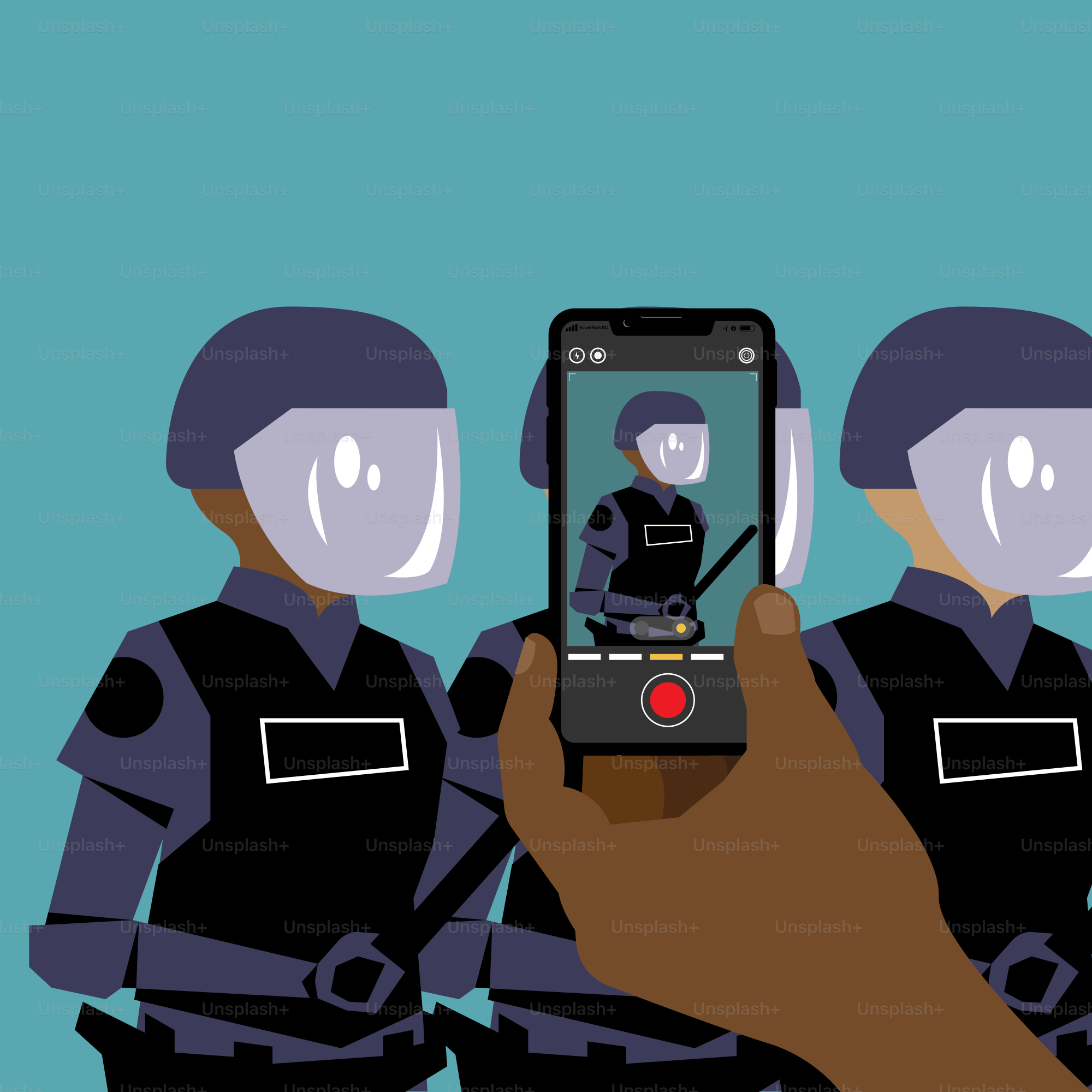 Eine Person, die ein Mobiltelefon vor eine Gruppe von Polizisten hält