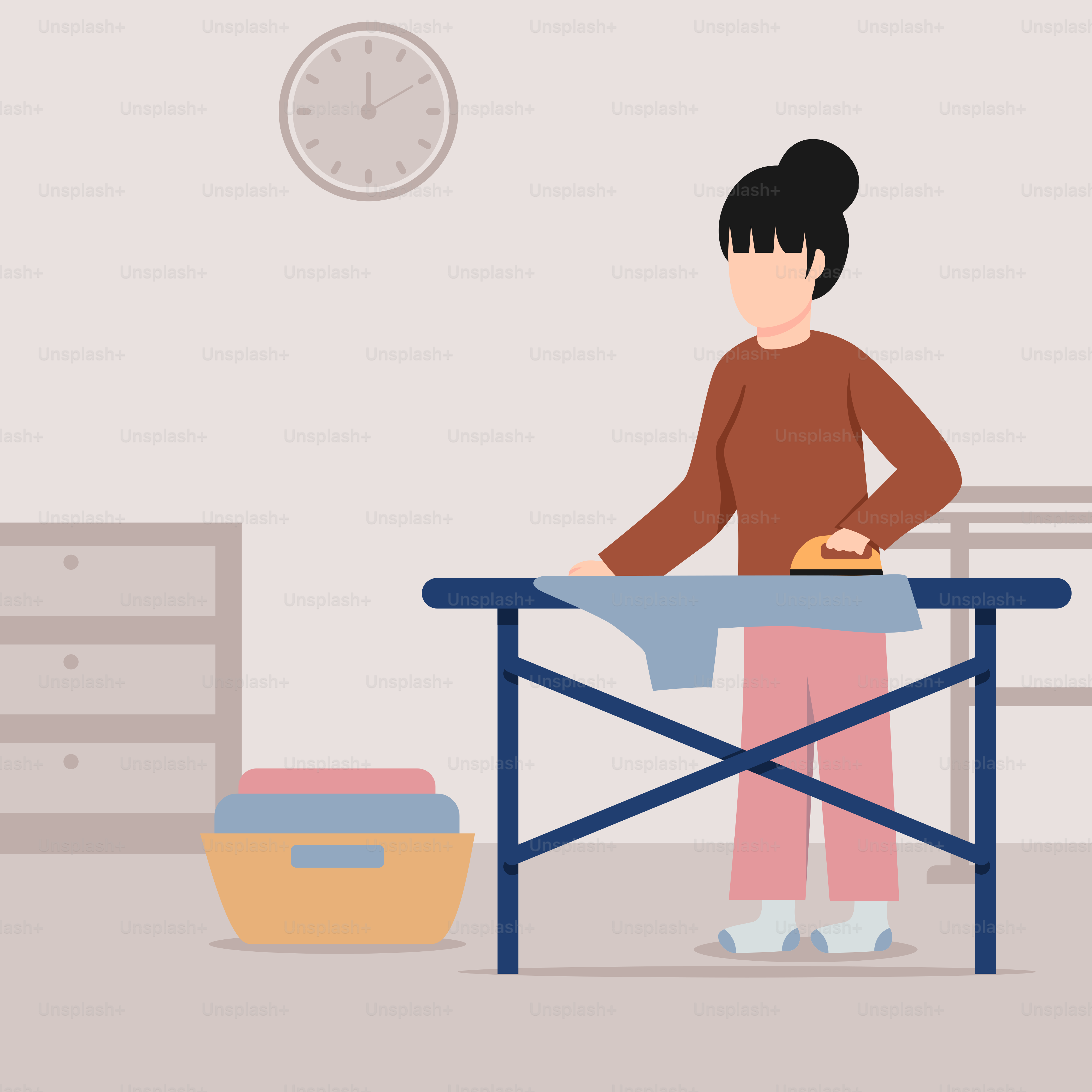 Eine Frau, die Kleidung auf einem Bügelbrett bügelt