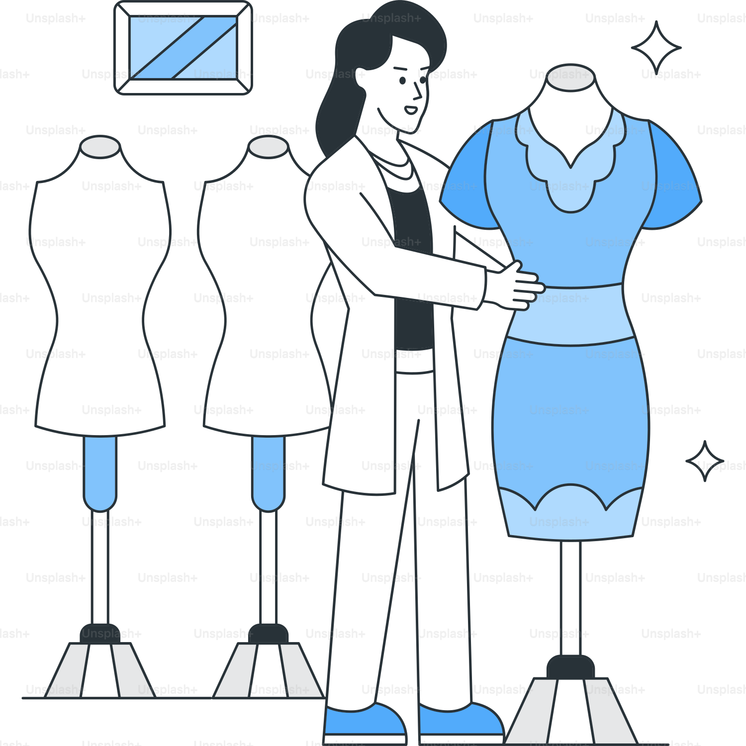 Una mujer de pie junto a un vestido en un maniquí