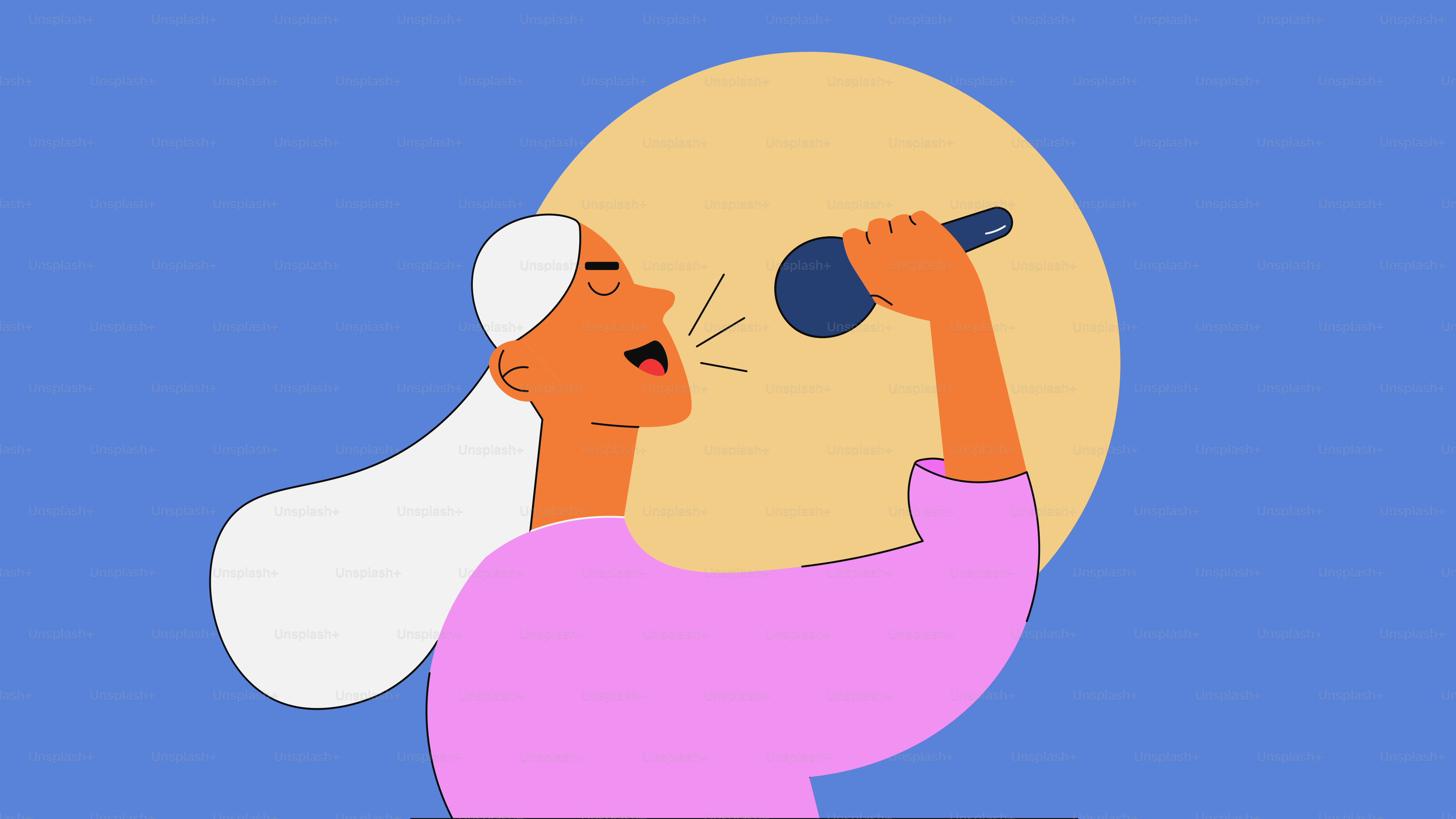 Una mujer mirando al cielo a través de un telescopio