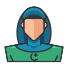 Eine Person, die einen Kapuzenpullover und ein grünes Hemd trägt