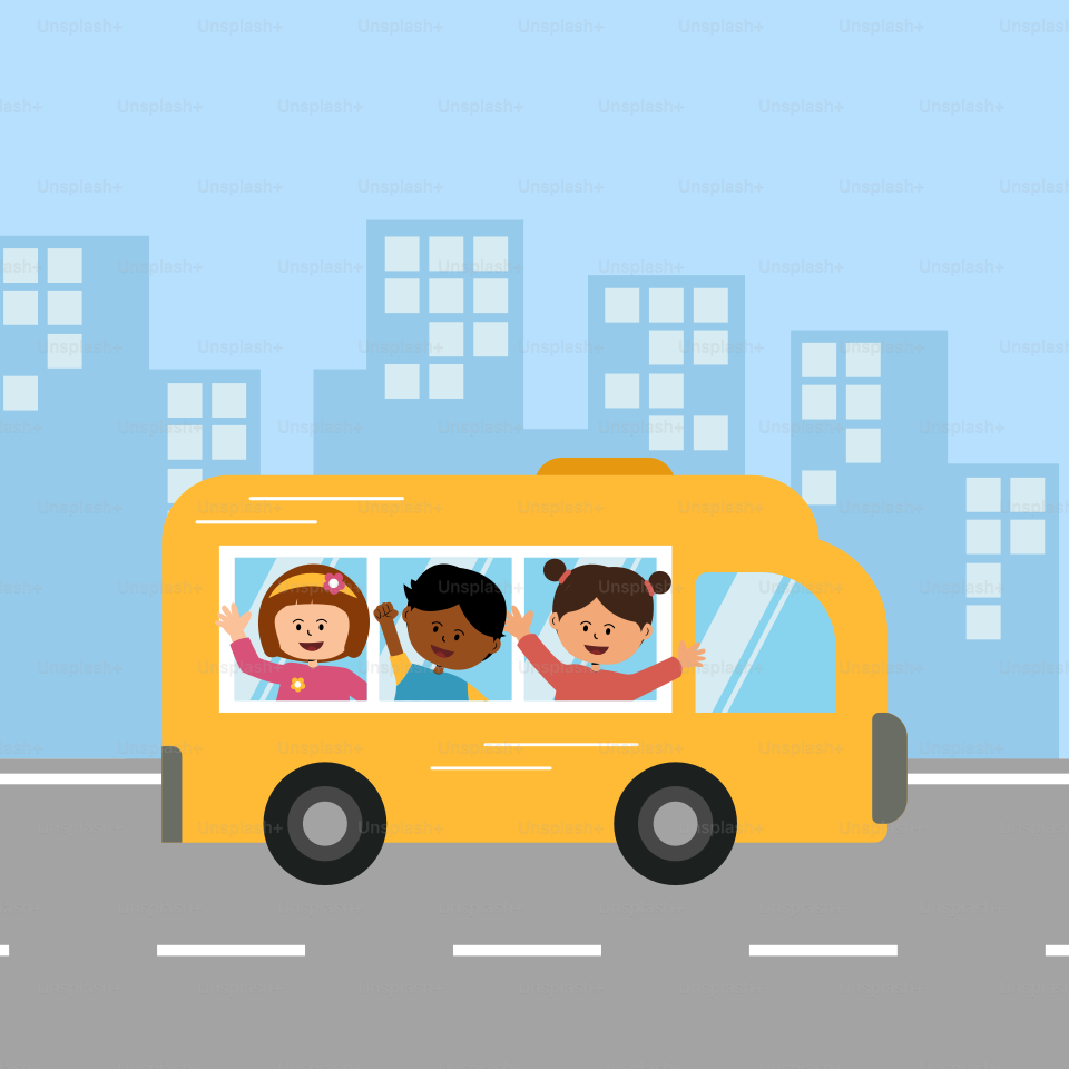 Un autobús escolar circulando por una calle de la ciudad