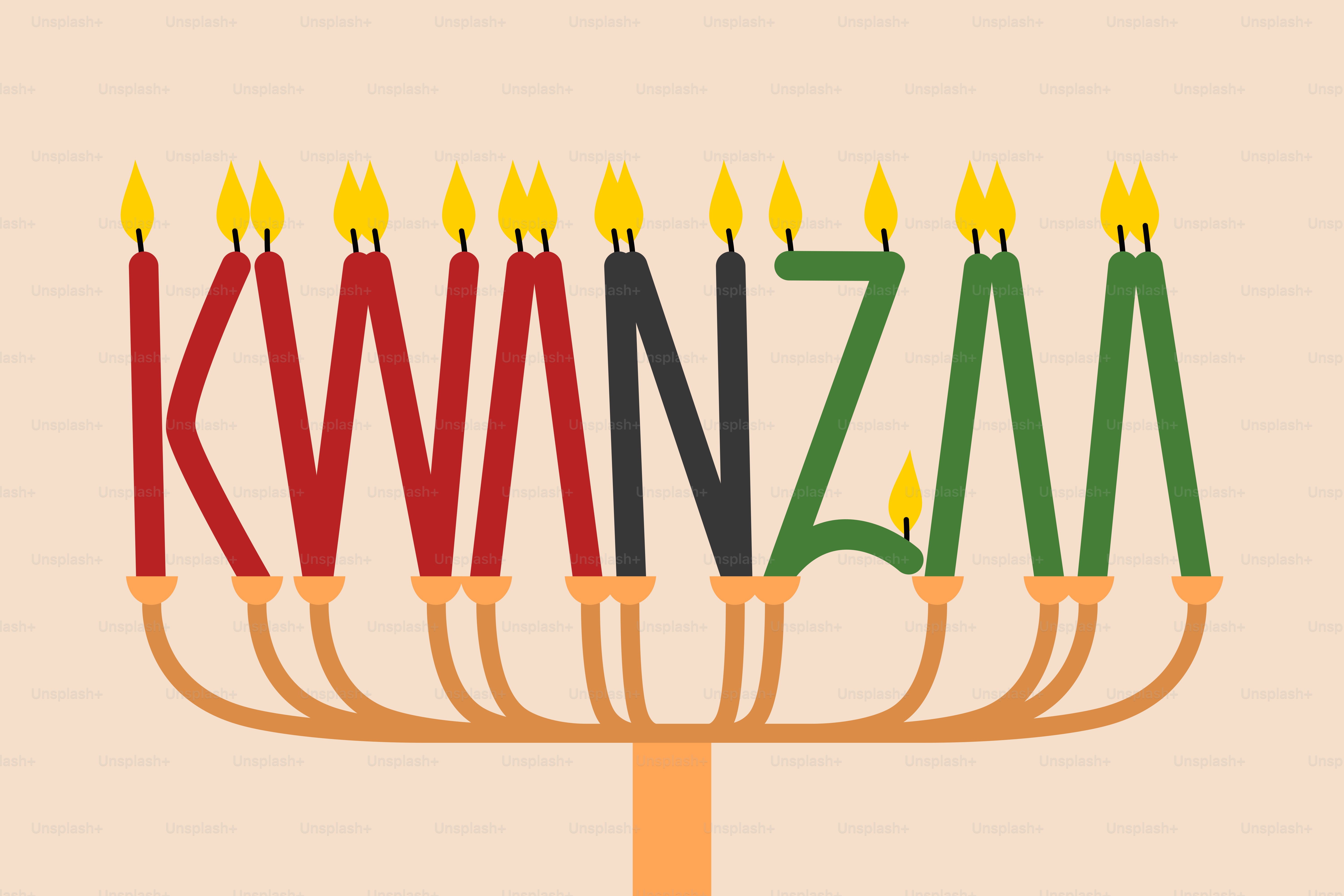 Eine Menora mit Kerzen in der Mitte