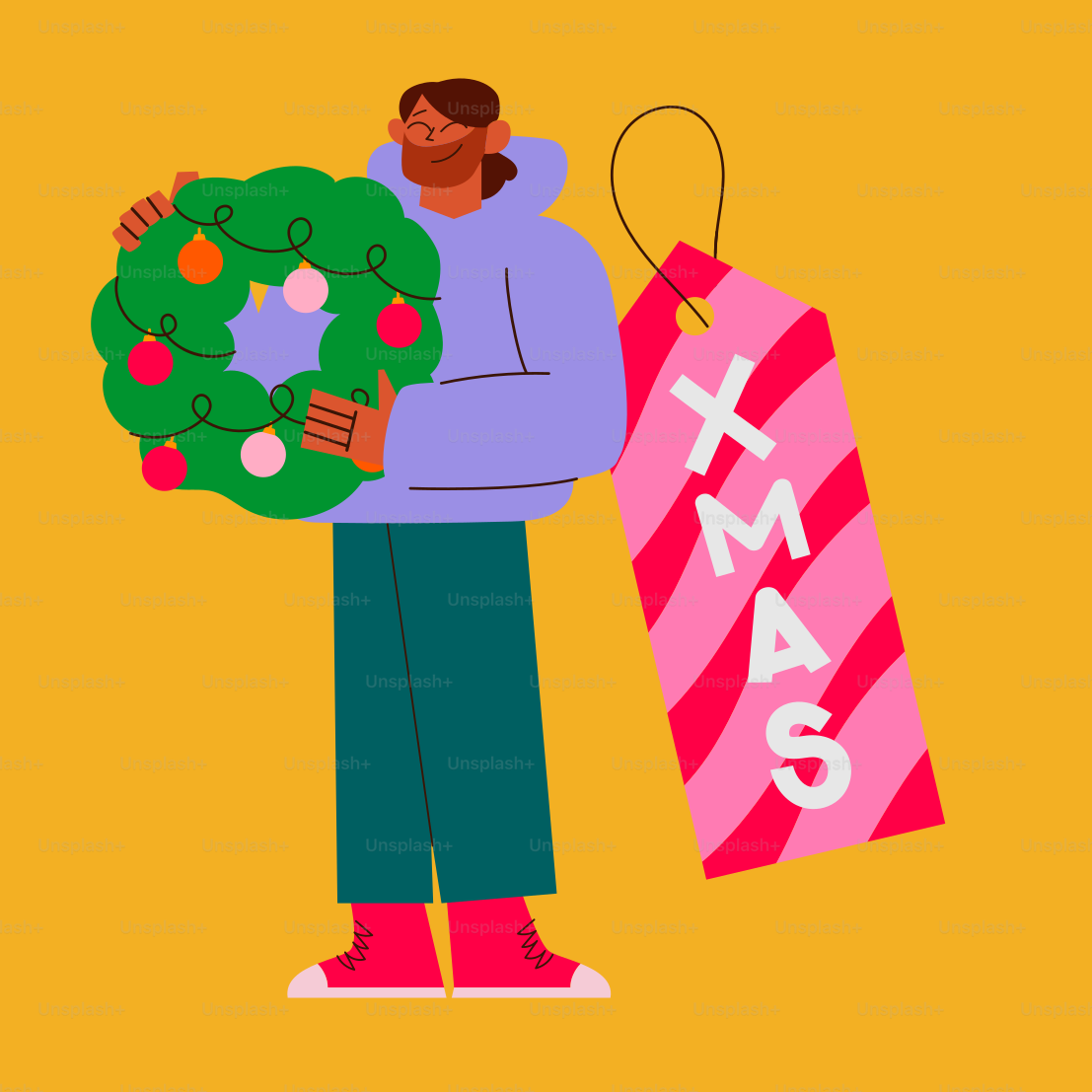 Une femme tenant une couronne et une couronne de Noël