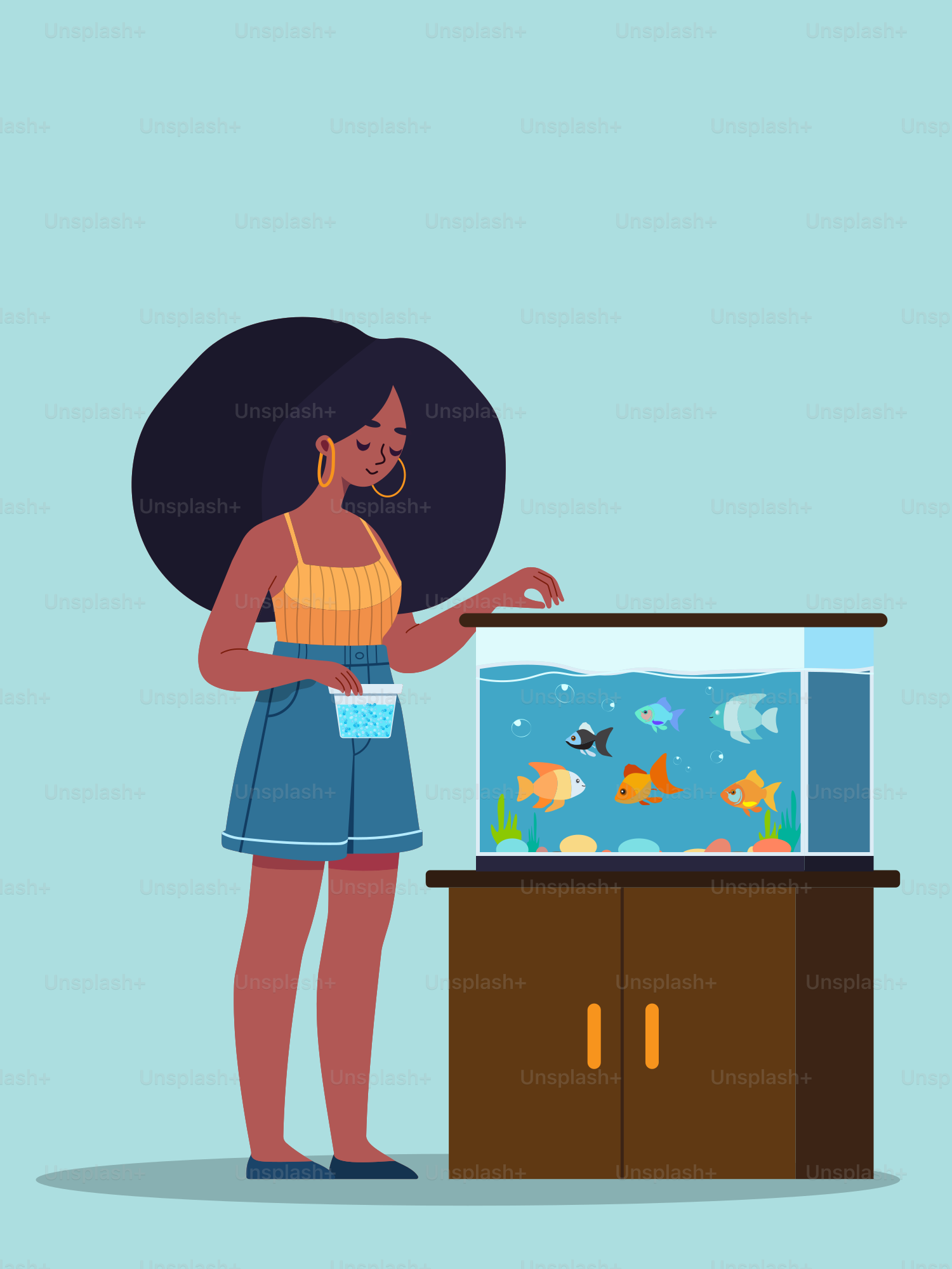 Une femme debout à côté d’un aquarium