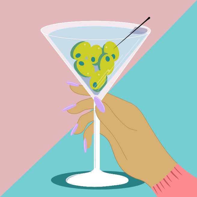 Uma mão segurando uma taça de martini cheia de azeitonas