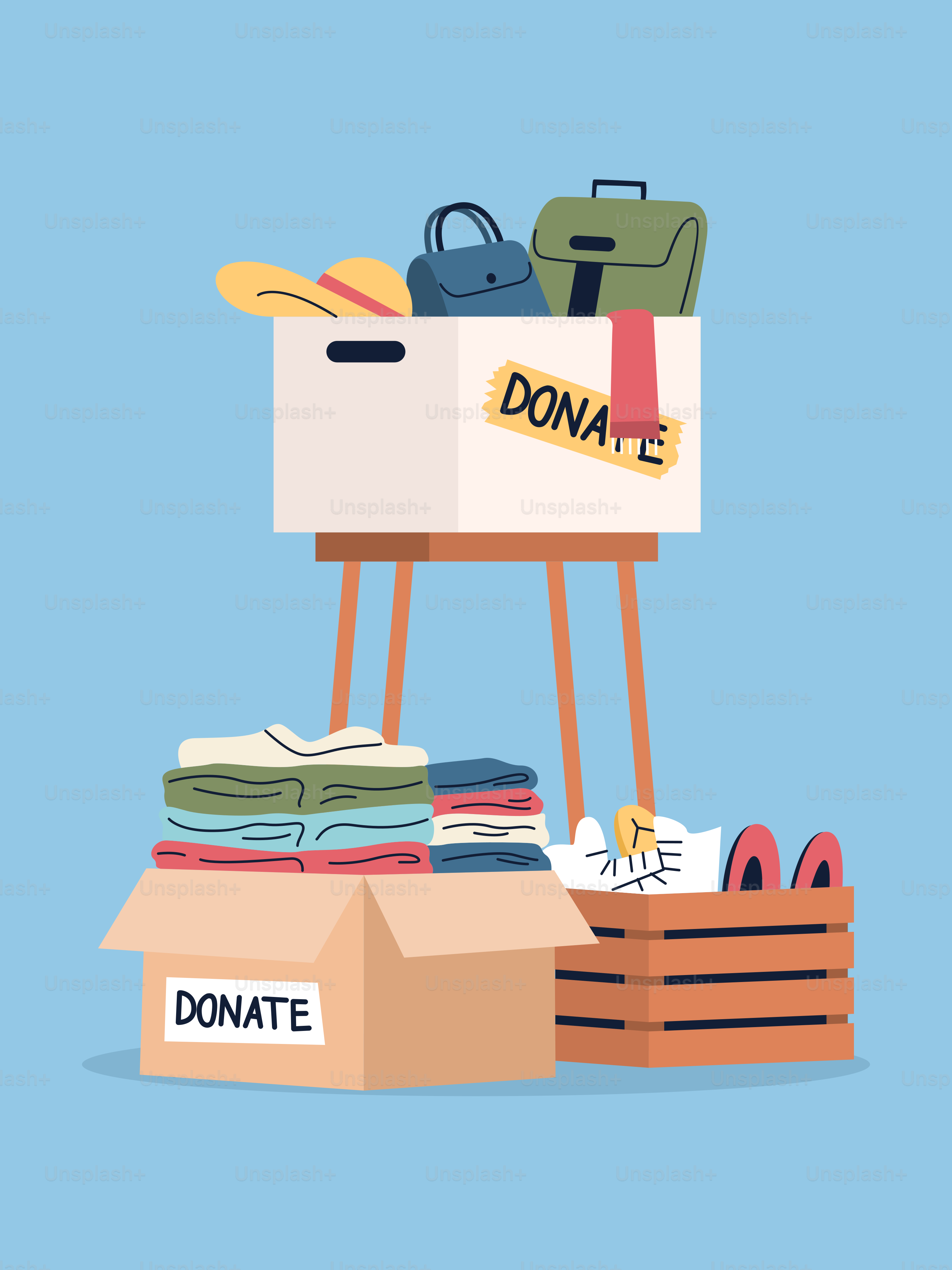 靴の山の隣に服が詰まった段ボール箱