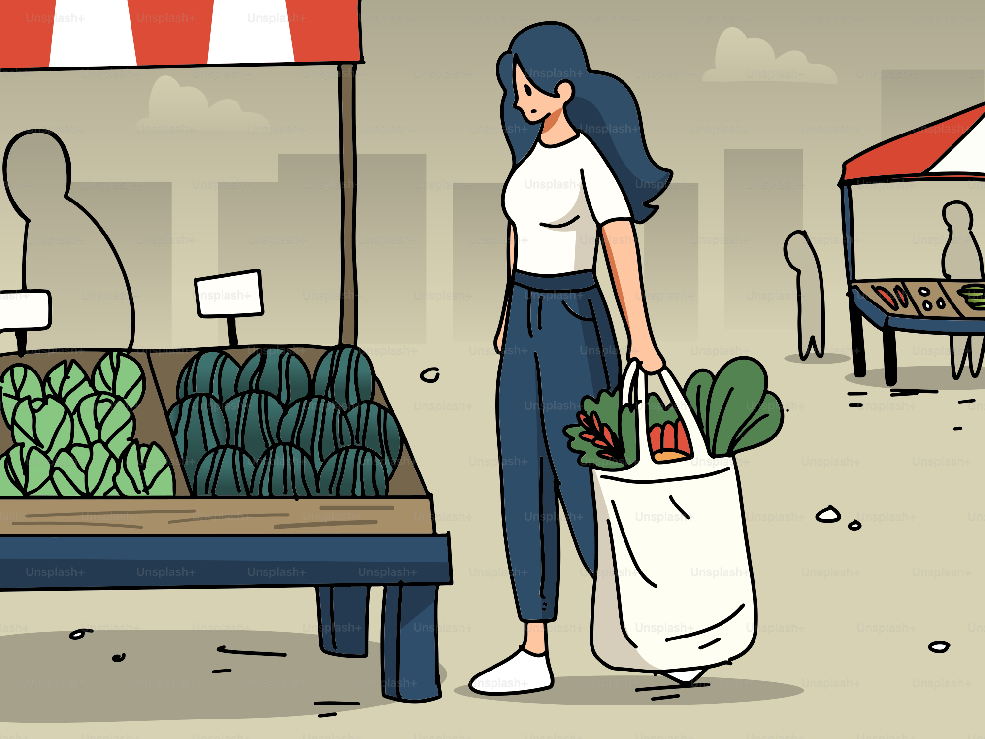 Una mujer sosteniendo una bolsa de compras frente a un puesto de frutas