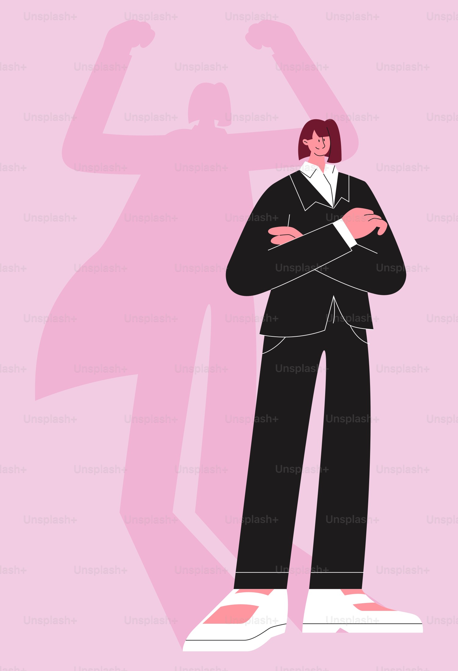 Um homem de terno de pé com os braços cruzados