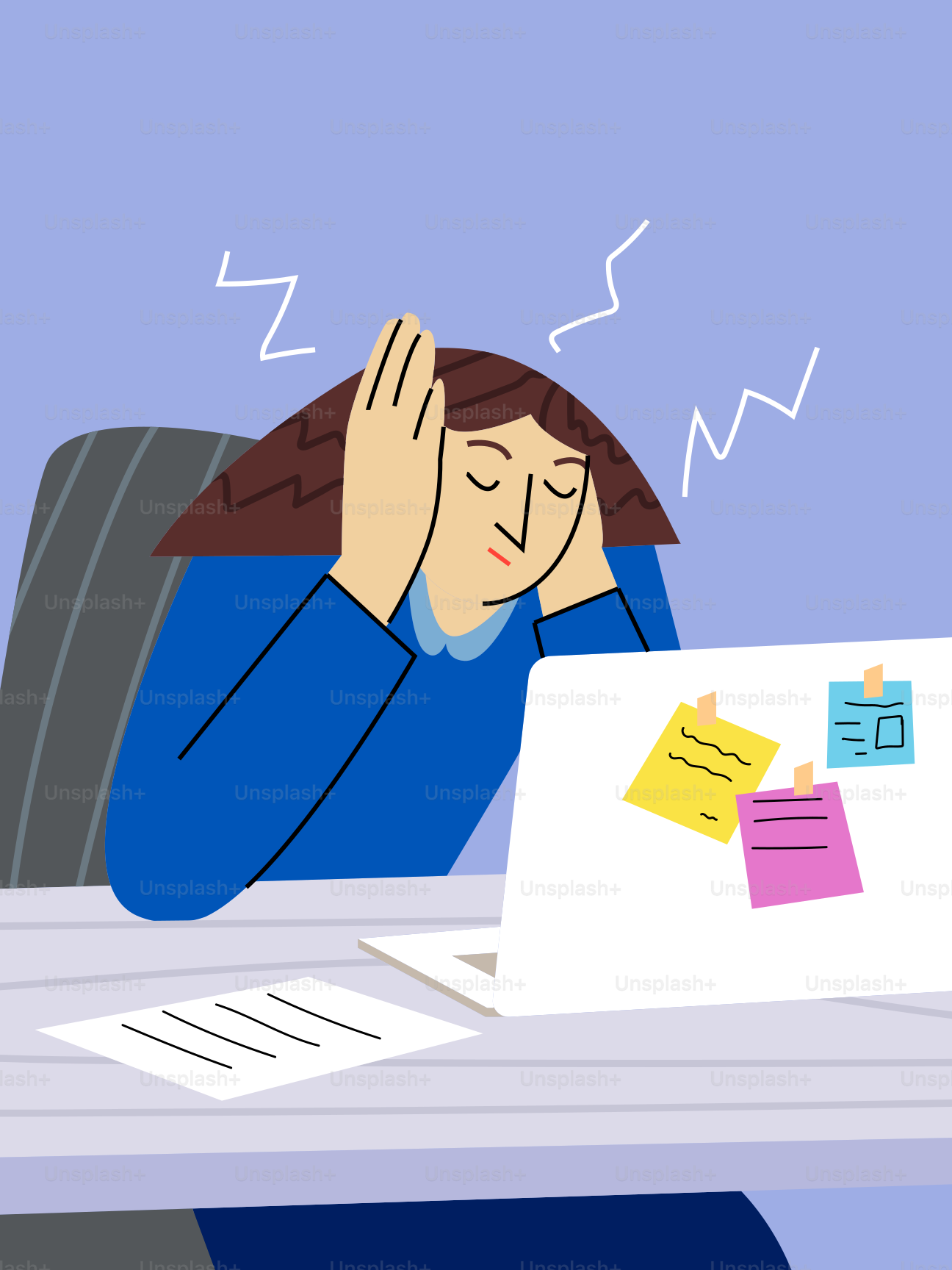 Travail stressant : femme qui lutte avec le bruit et les délais.