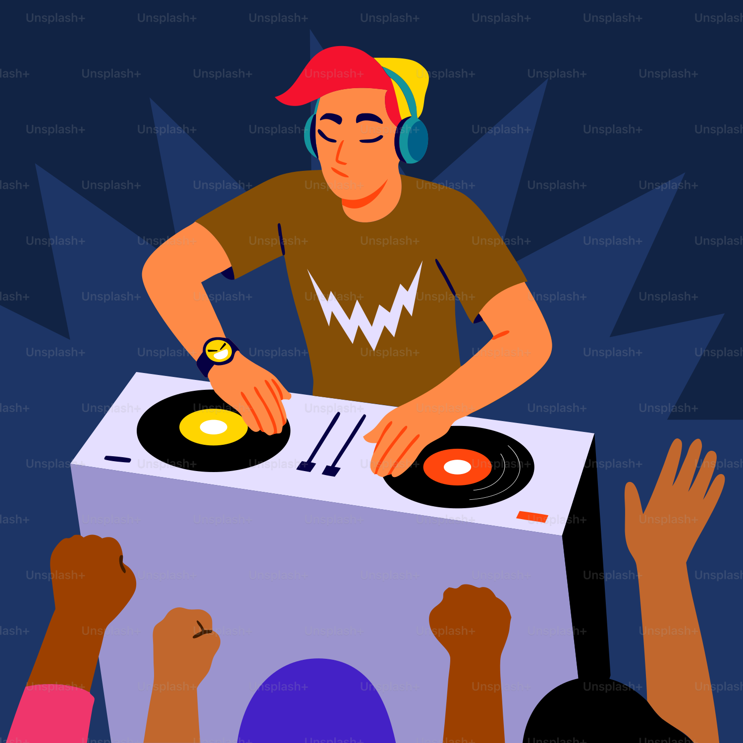 Ein DJ legt Platten für ein Publikum auf.