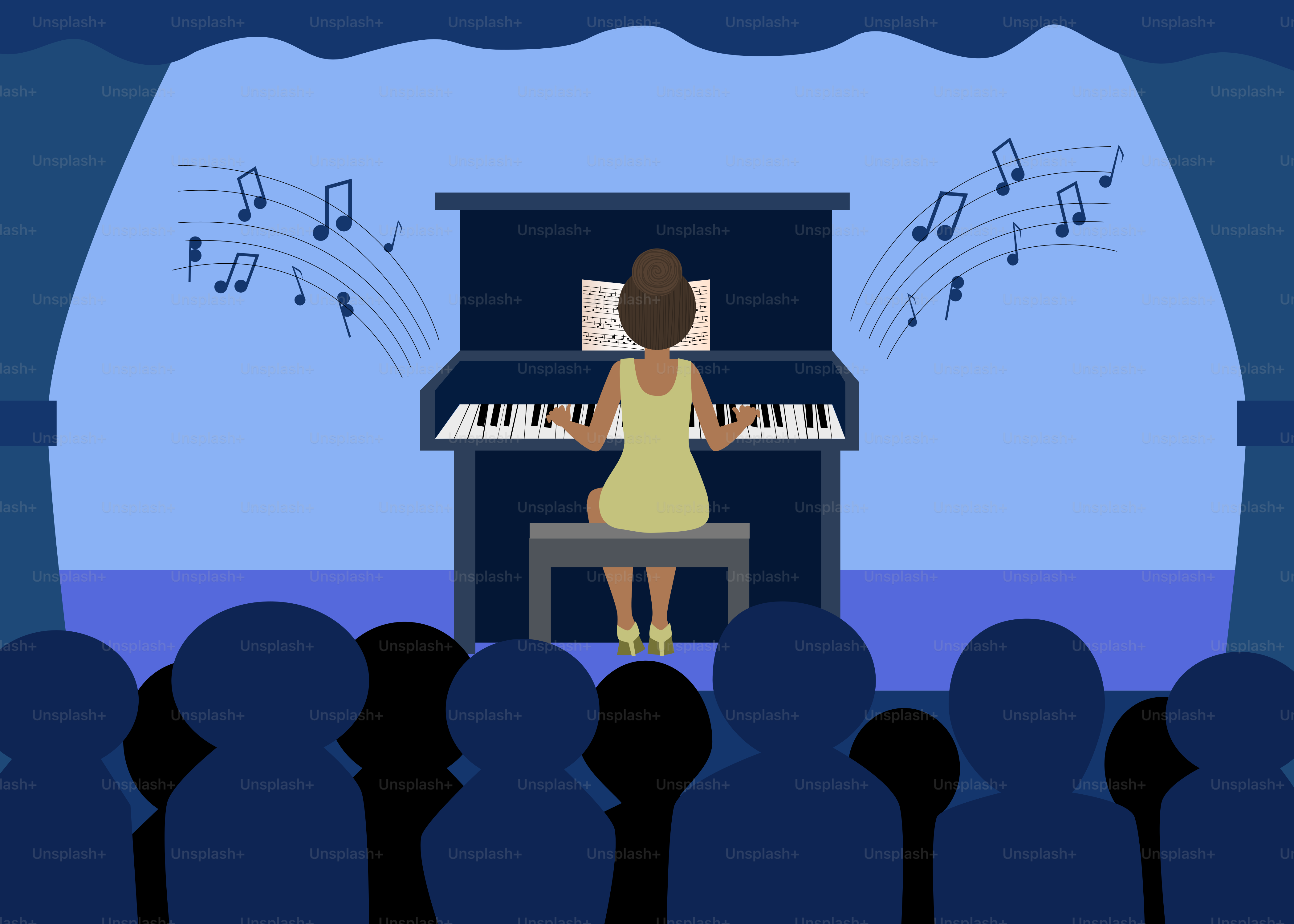 Una donna suona il pianoforte davanti a un pubblico.