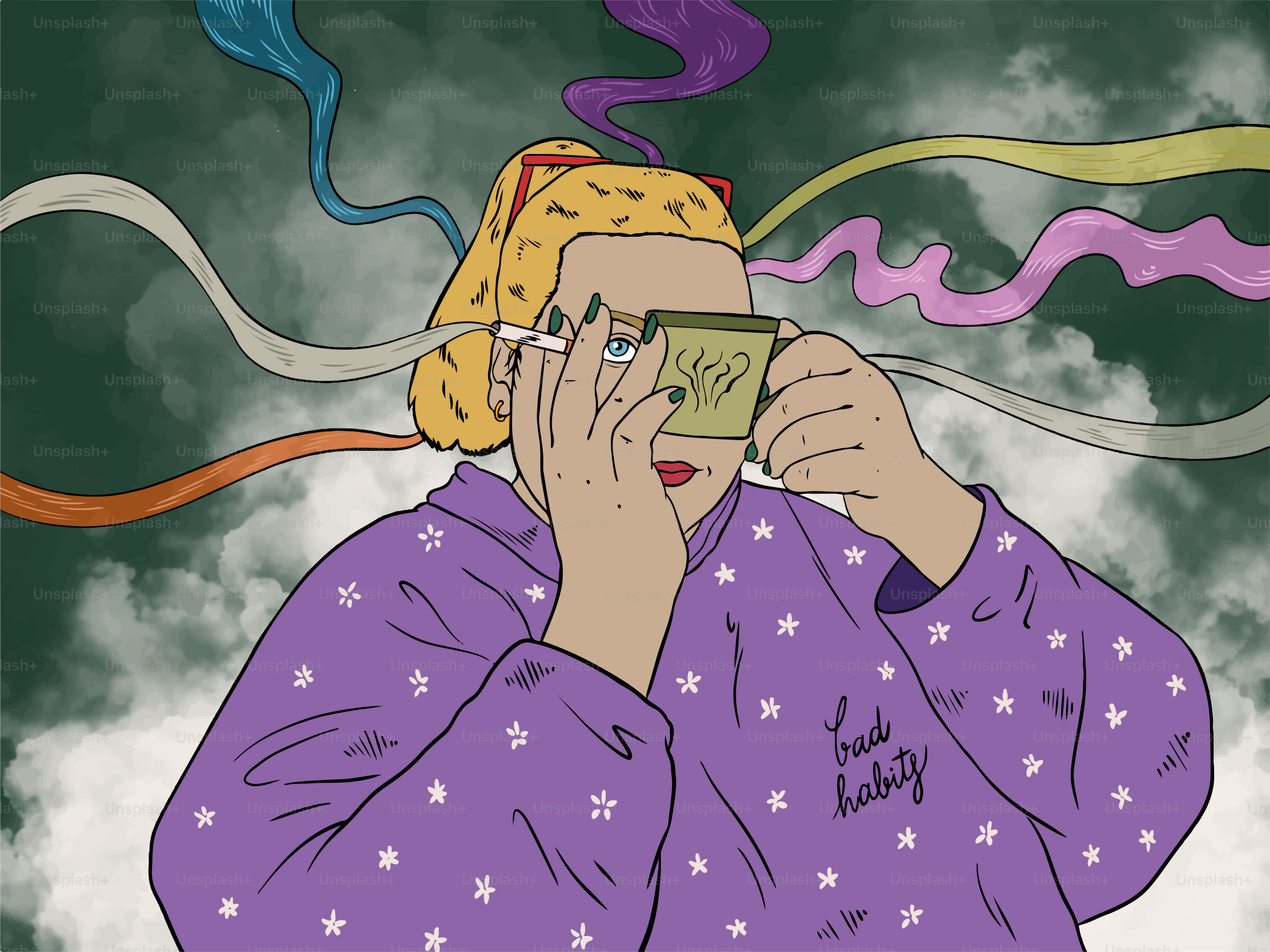 女性はタバコを楽しみながらカップを覗き込む。