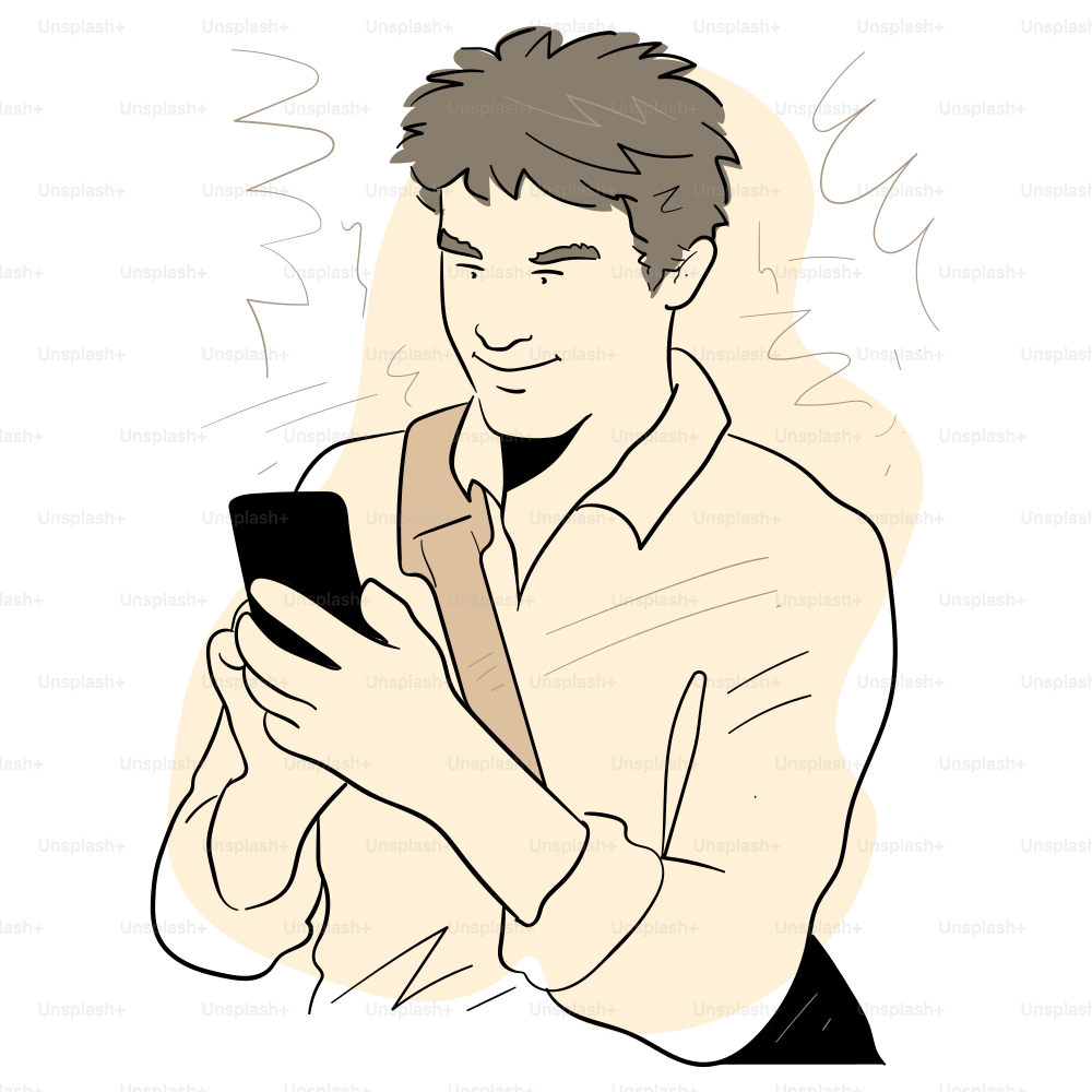 Un hombre usa su teléfono sonriendo.