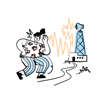 Une femme est surprise par des bruits forts provenant d’une tour.