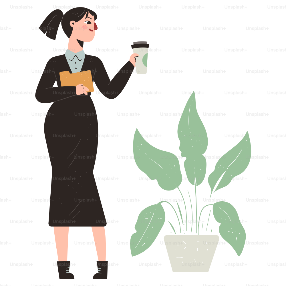 Uma mulher está ao lado de uma planta segurando café.