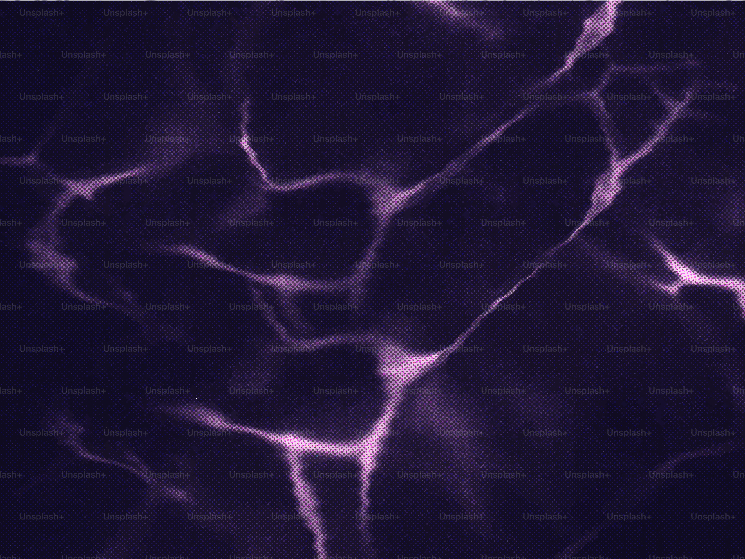 紫の抽象的な髪色に、静脈のような光の模様が描かれています。