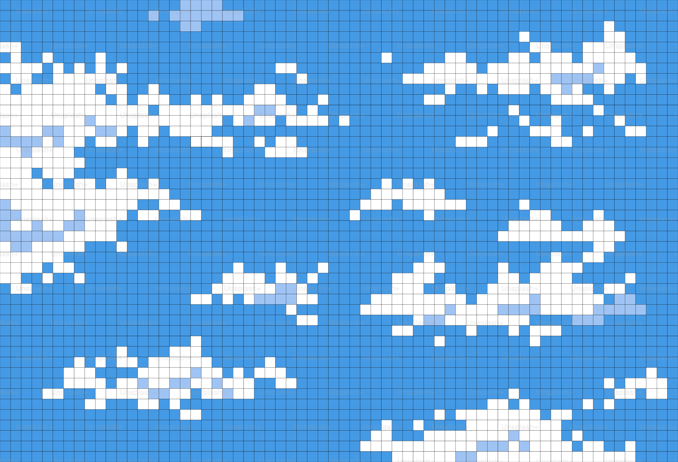 Nuvole pixelate che fluttuano in un cielo azzurro