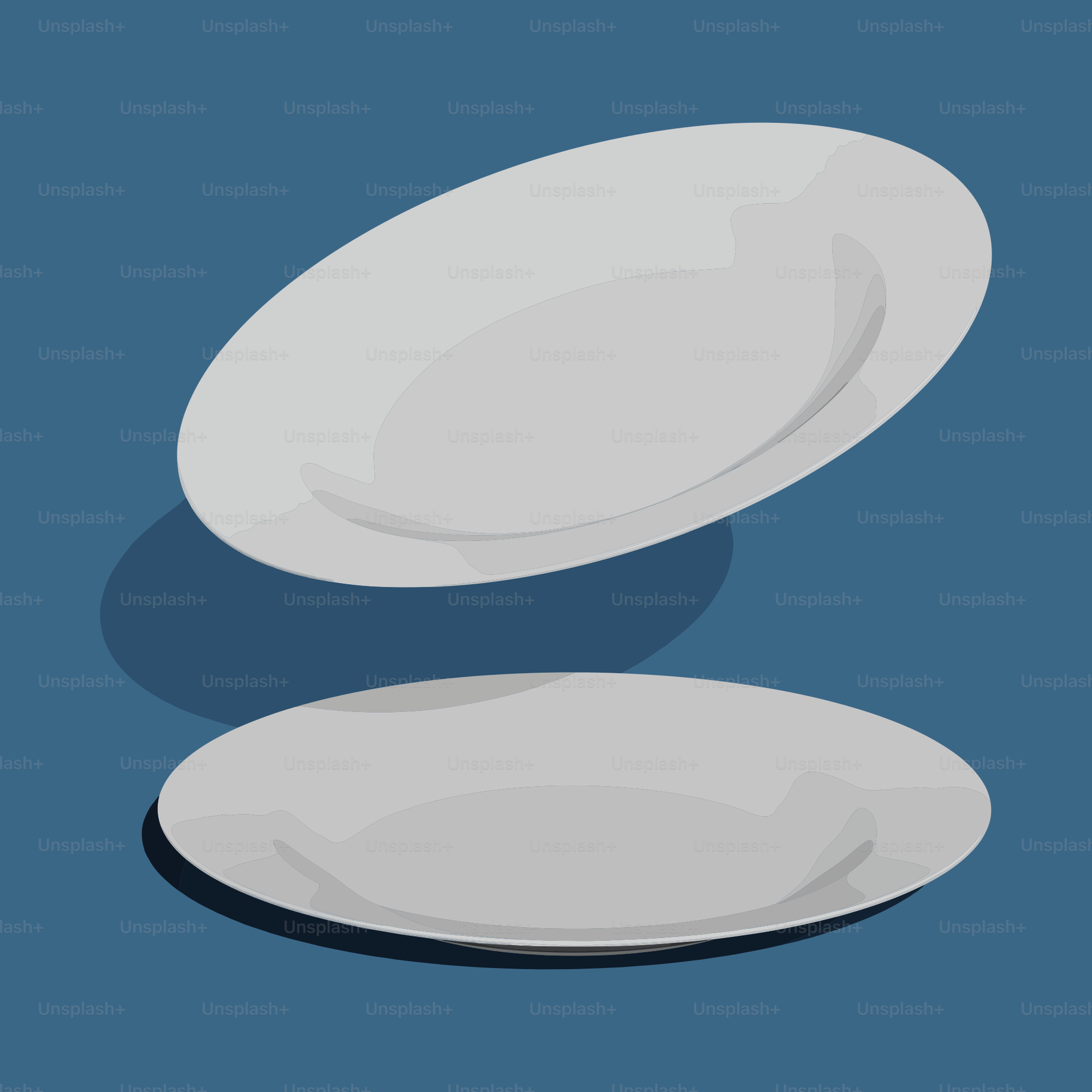 Dos platos blancos sobre un fondo azul