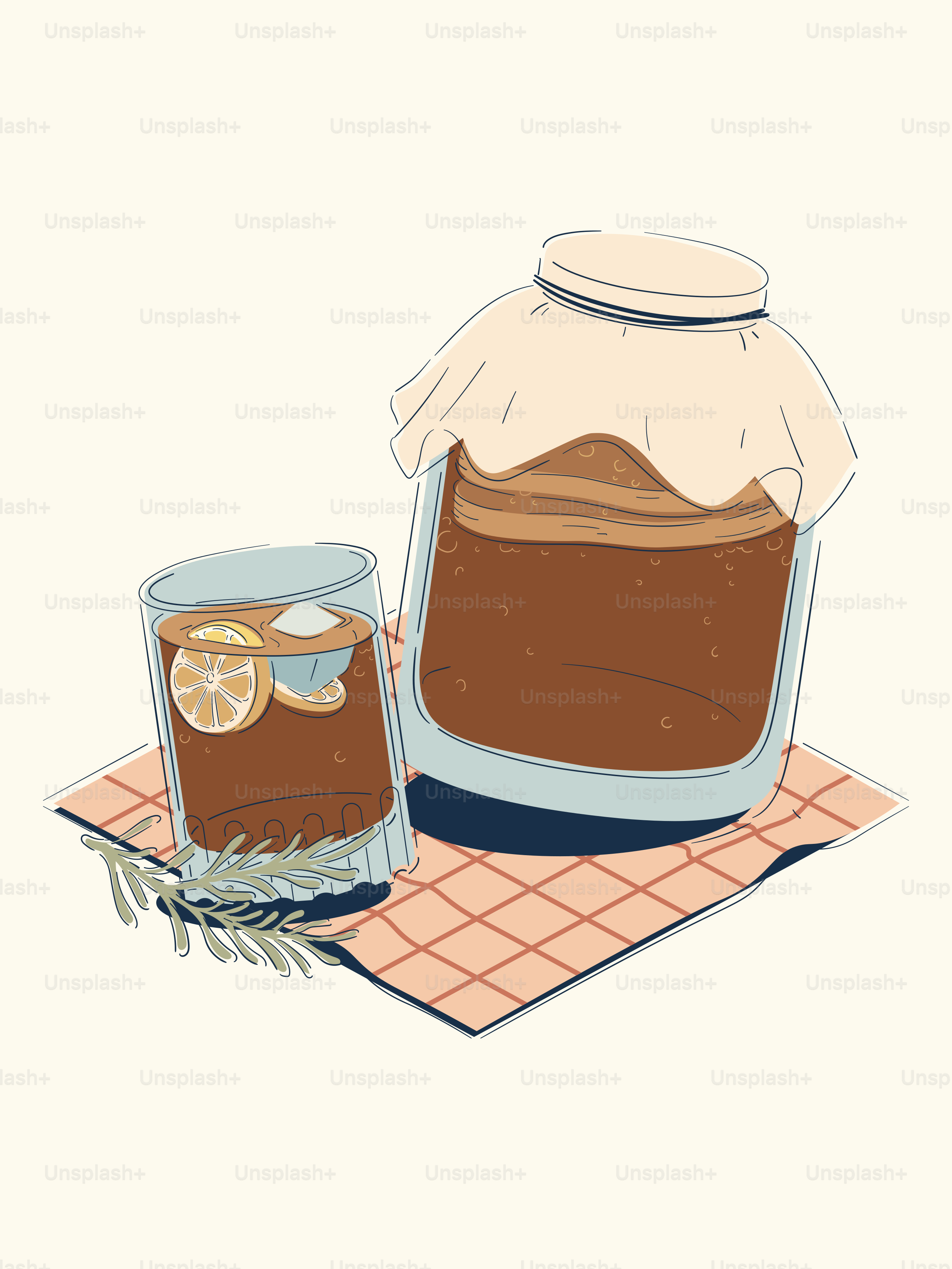 Kombucha in bicchiere e barattolo con scoby in barattolo