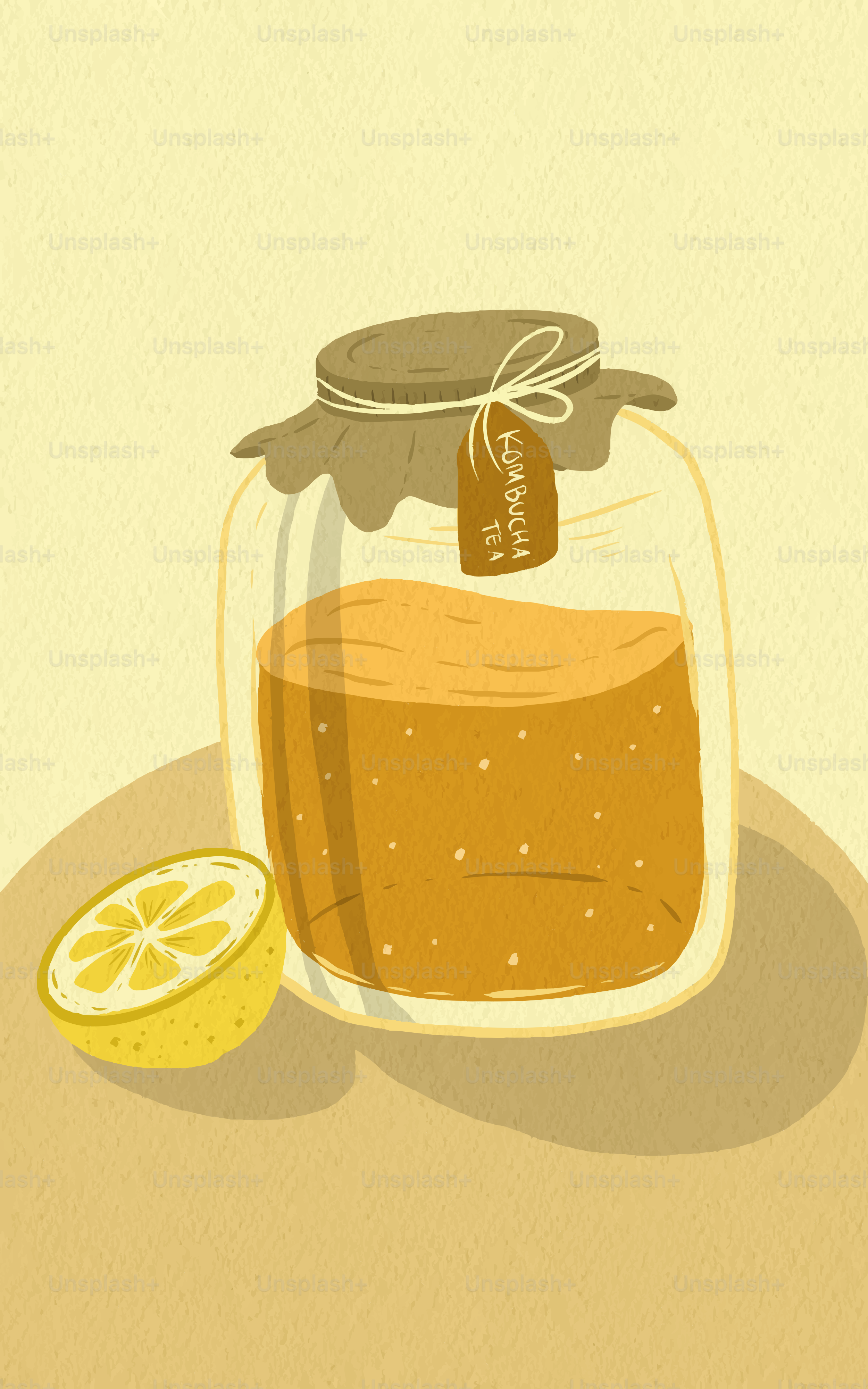 レモンスライス入りのコンブチャティーのガラス瓶