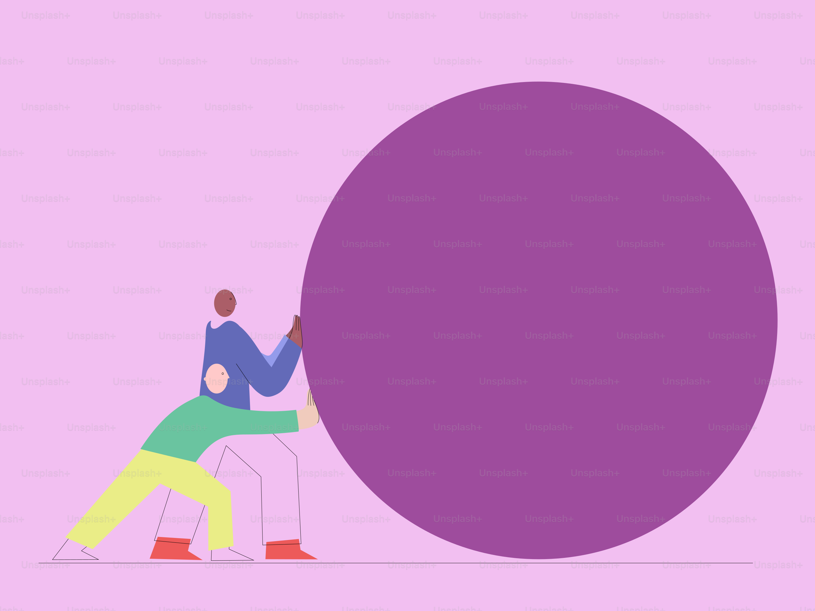 Zwei Personen schieben eine große violette Kugel zusammen.