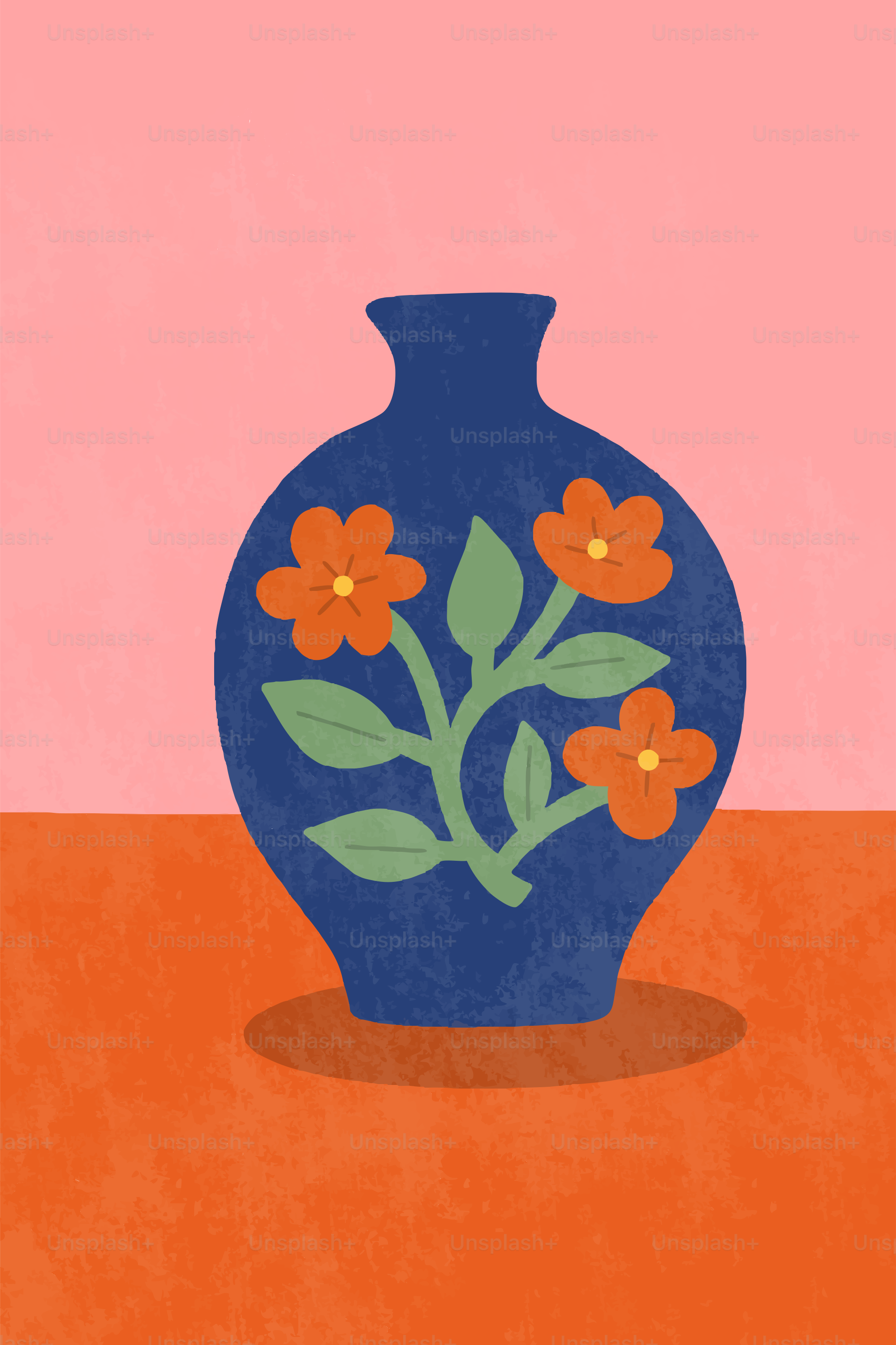 Blaue Vase mit orangefarbenen Blumen auf orangefarbenem Tisch