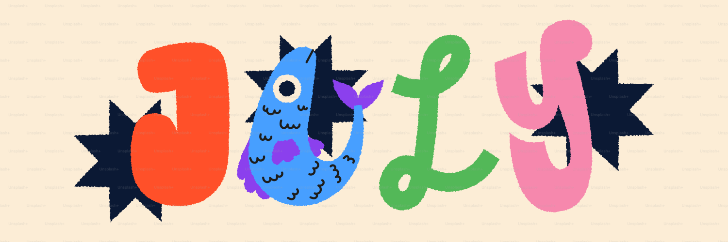 カラフルな文字で7月と魚のキャラクターが綴られています。