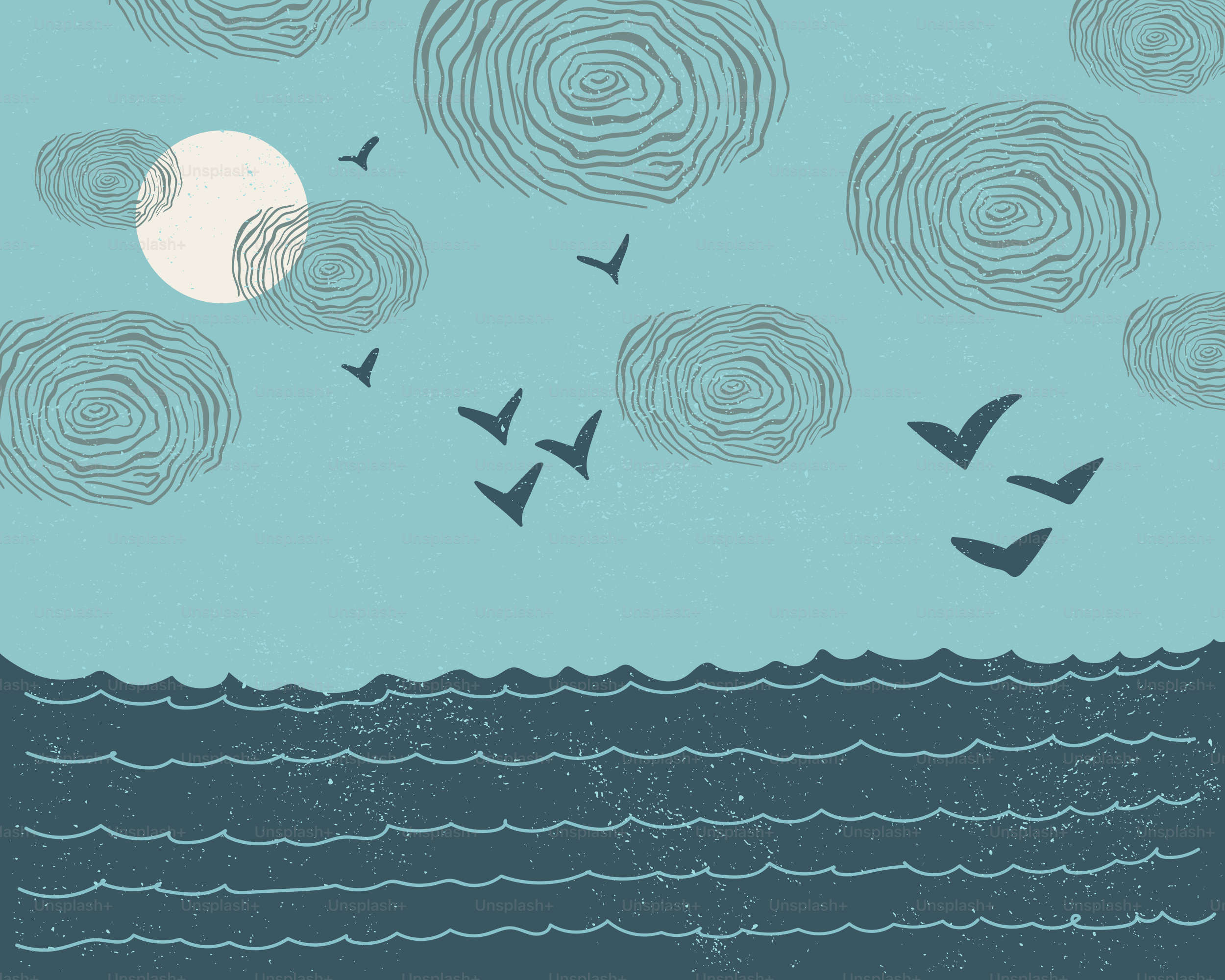 Vögel, die unter einem wolkigen Himmel über den Ozean fliegen