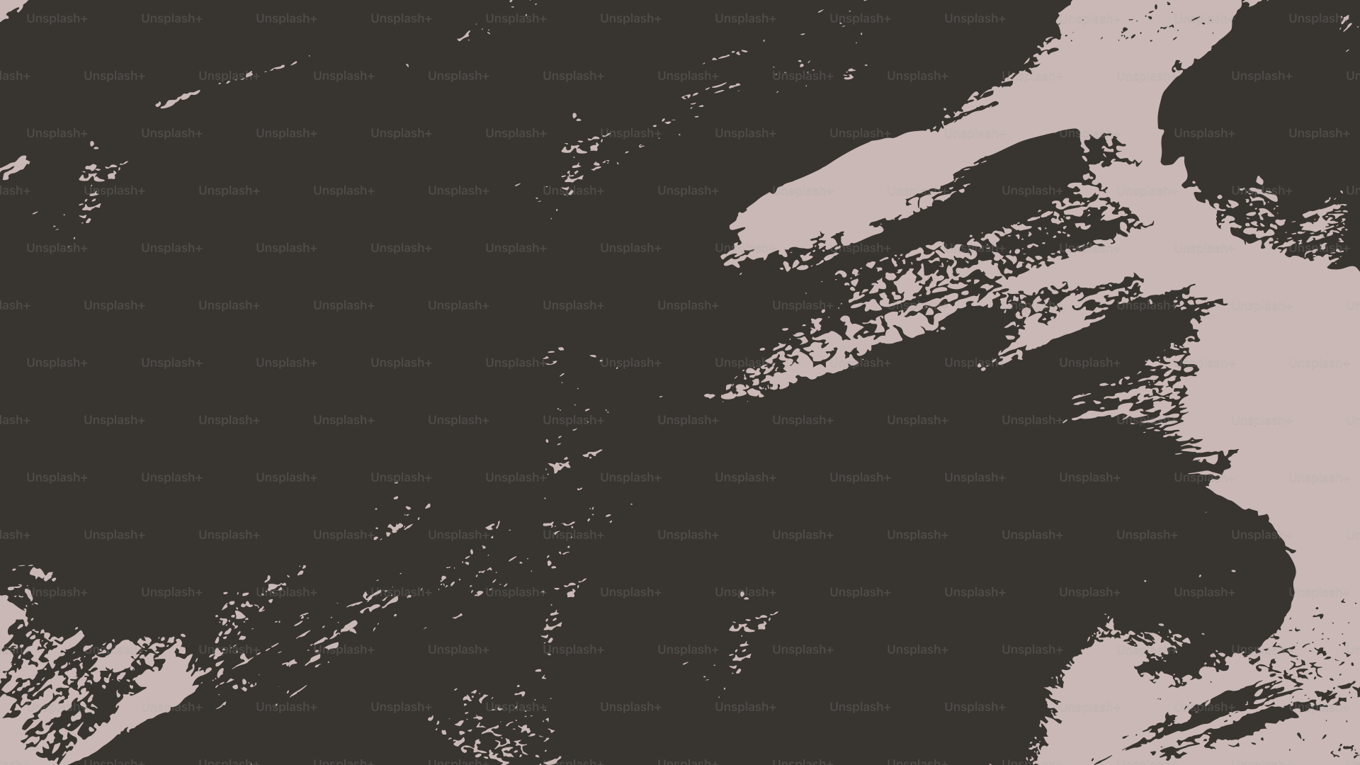 Dunkle abstrakte Pinselstriche auf hellem Hintergrund