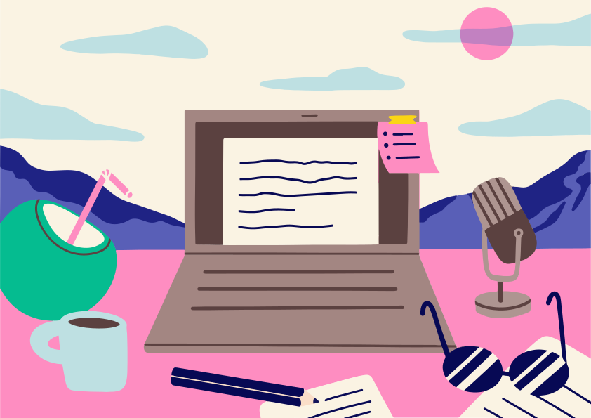 Laptop, Kokosnussgetränk, Kaffee und Mikrofon auf dem Schreibtisch