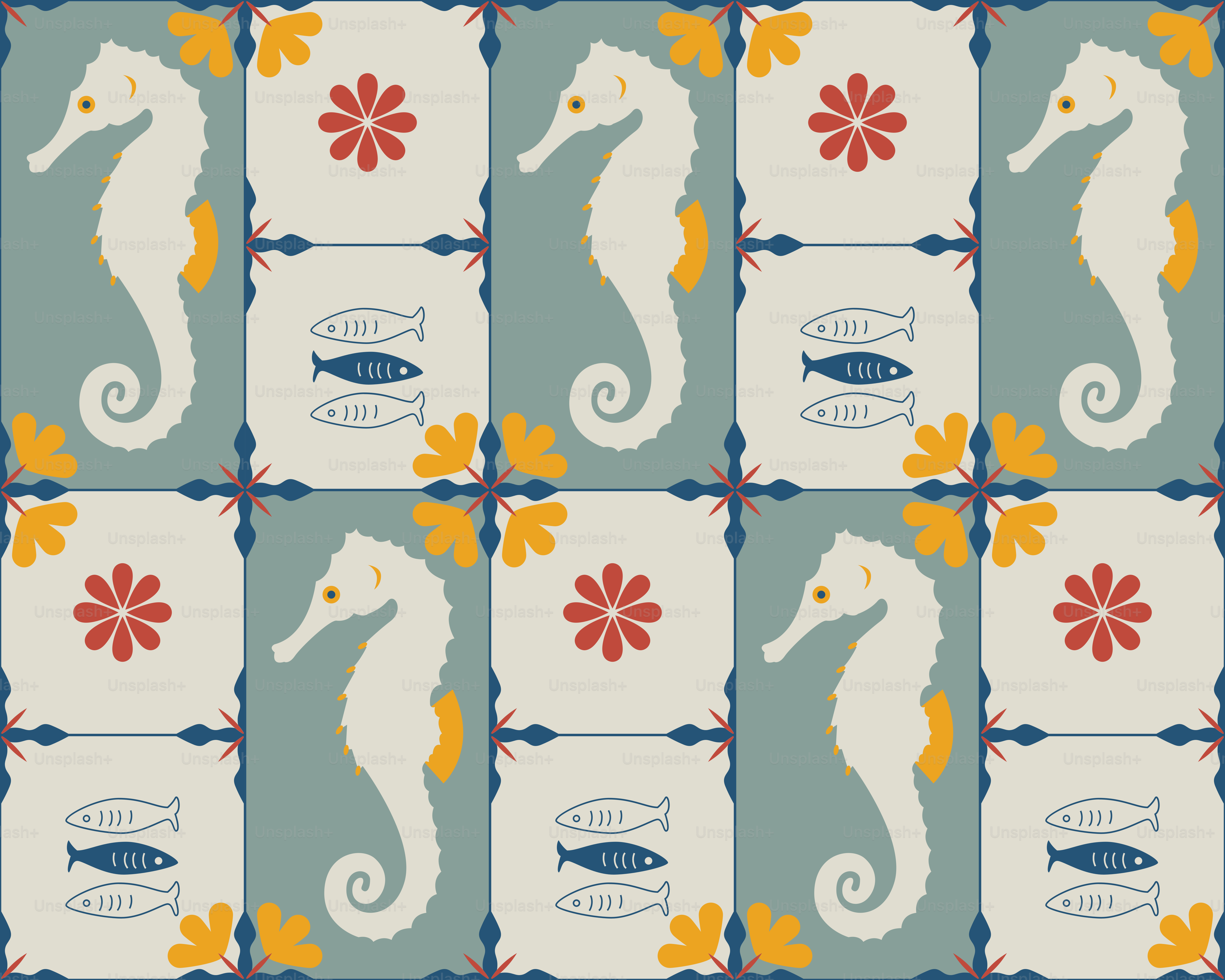 Muster von Seepferdchen, Fischen und Blumen auf dekorativen Ziegeln.